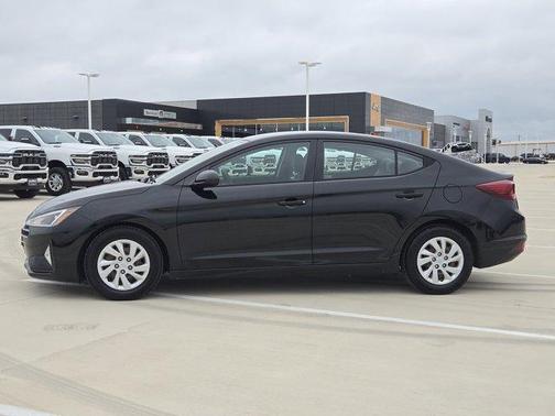 Phantom Black 2019 Hyundai ELANTRA SE