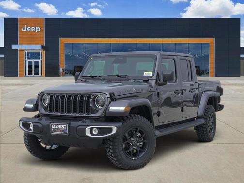 Gray 2026 Jeep Gladiator Texas Trail