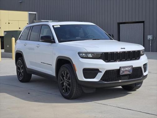 White 2025 Jeep Grand Cherokee Laredo