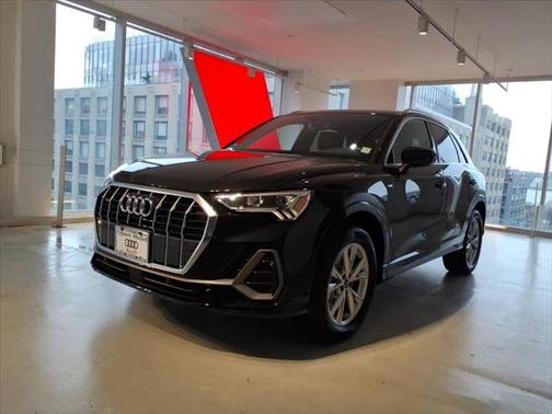 2025 Audi Q3 Premium 45 TFSI S line quattro Tiptronic
