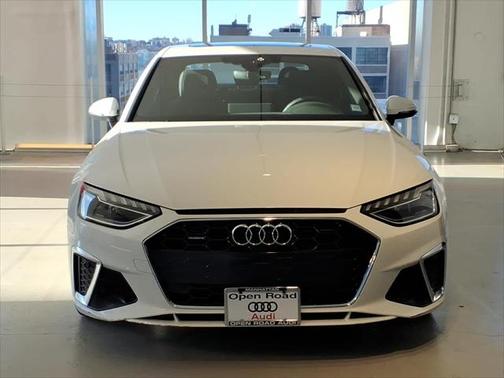 2023 Audi A4 Premium Plus 45 TFSI S line quattro S tronic