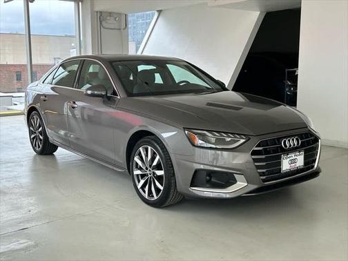 2022 Audi A4 Premium Plus 40 TFSI quattro S tronic