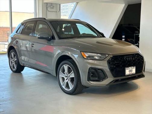 2025 Audi Q5 Premium 45 TFSI S line quattro