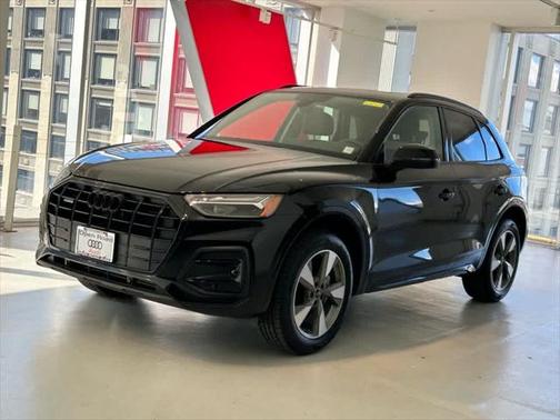 2025 Audi Q5 Premium 40 TFSI quattro S tronic