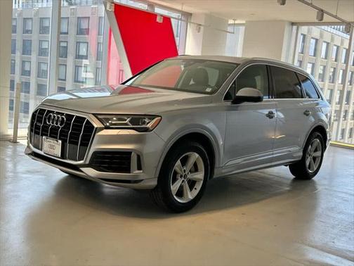 2022 Audi Q7 Premium 55 TFSI quattro Tiptronic
