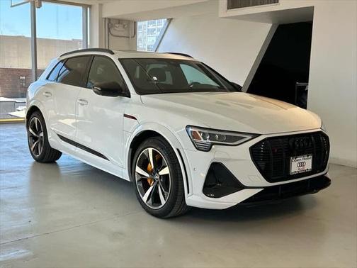 2022 Audi e-tron S Premium Plus quattro