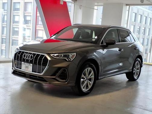 2025 Audi Q3 Premium 45 TFSI S line quattro Tiptronic