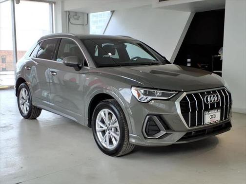 2025 Audi Q3 Premium 45 TFSI S line quattro Tiptronic