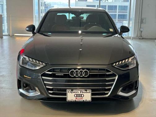 2023 Audi A4 Premium Plus 40 TFSI quattro S tronic
