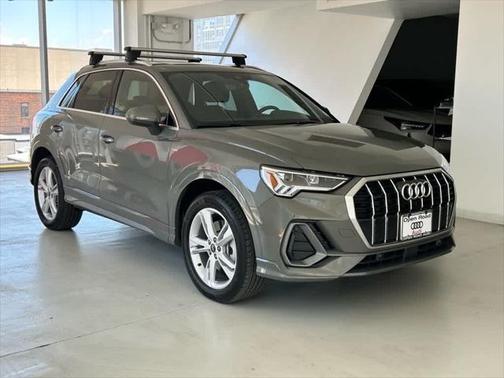 2023 Audi Q3 S line Premium