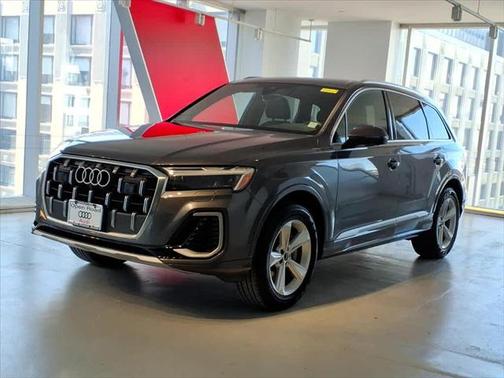 2025 Audi Q7 Premium 55 TFSI quattro Tiptronic