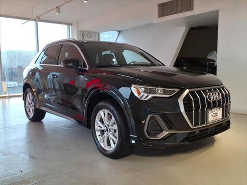 2025 Audi Q3 Premium 45 TFSI S line quattro Tiptronic
