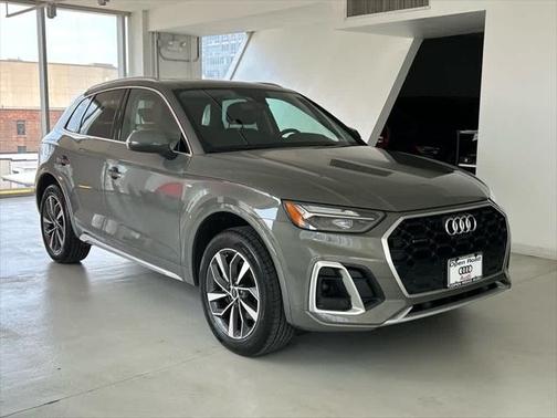 2025 Audi Q5 Premium Plus 45 TFSI S line quattro S tronic