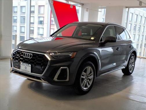 2023 Audi Q5 Premium 45 TFSI S line quattro