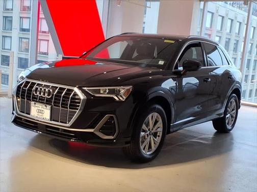 2025 Audi Q3 Premium 45 TFSI S line quattro Tiptronic