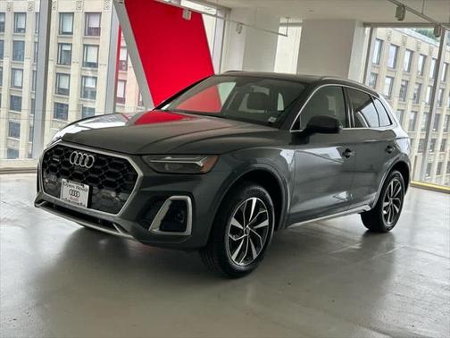 2025 Audi Q5 Premium Plus 45 TFSI S line quattro S tronic
