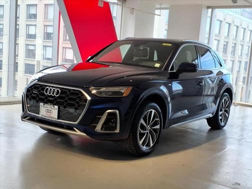 Navarra Blue Metallic 2023 Audi Q5 Premium 45 TFSI S line quattro SUV