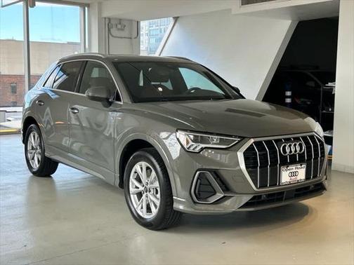 2025 Audi Q3 Premium 45 TFSI S line quattro Tiptronic