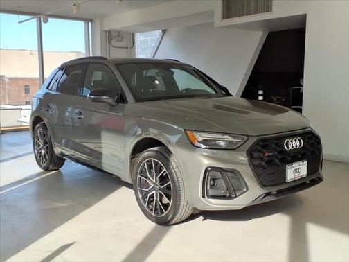 2023 Audi SQ5 Premium Plus TFSI quattro Tiptronic