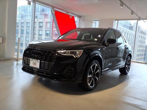 2025 Audi Q3 Premium 45 TFSI S line quattro Tiptronic