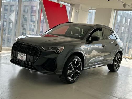 2025 Audi Q3 Premium 45 TFSI S line quattro Tiptronic