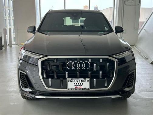 2025 Audi Q7 Premium Plus 45 TFSI quattro Tiptronic