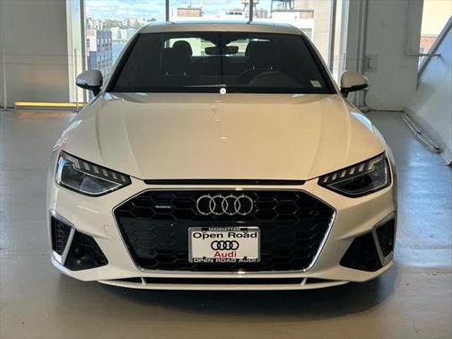 2023 Audi A4 Premium 45 TFSI S line quattro S tronic