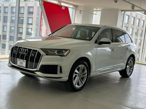 2023 Audi Q7 Premium 45 TFSI quattro Tiptronic