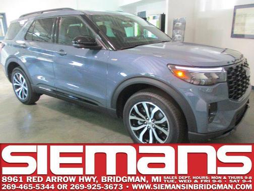 2025 Ford Explorer ST-Line