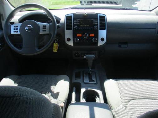 Brilliant Silver 2014 Nissan Frontier SV
