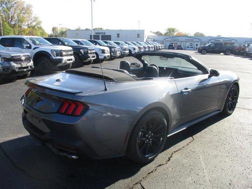 2025 Ford Mustang EcoBoost