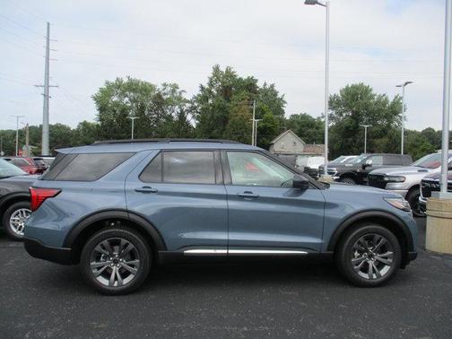 2025 Ford Explorer Active