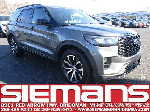 2026 Ford Explorer ST-Line