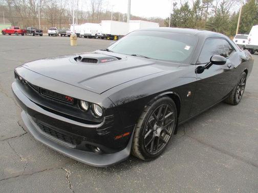 2016 Dodge Challenger R/T Scat Pack
