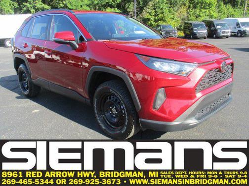 2020 Toyota RAV4 LE