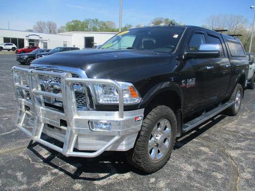 Brilliant Black Crystal Pearlcoat 2016 RAM 2500 Laramie