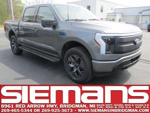 2025 Ford F-150 Lightning Flash