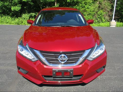 Scarlet Ember 2018 Nissan Altima 2.5 S