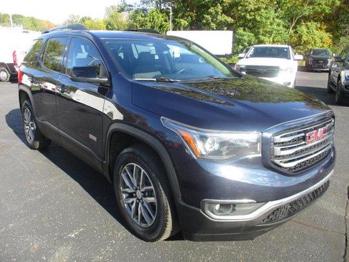 2017 GMC Acadia SLE-2