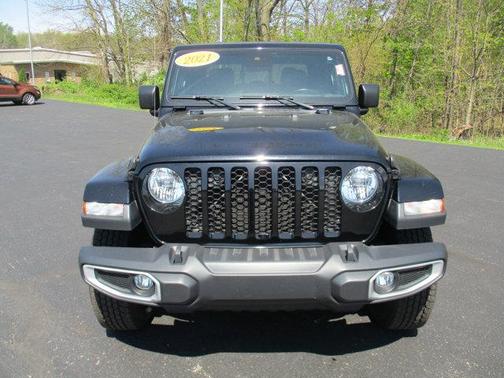 Black Clearcoat 2021 Jeep Gladiator Sport S