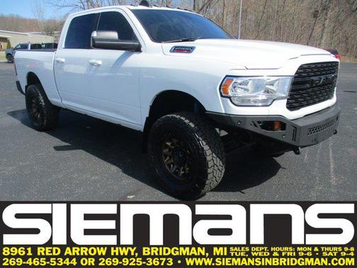 2022 RAM 2500 Big Horn Crew Cab 4x4 6'4' Box