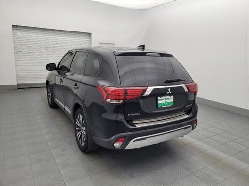 2019 Mitsubishi Outlander ES