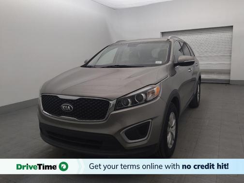 Titanium Silver 2018 Kia Sorento LX