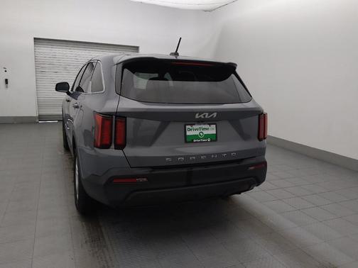 2022 Kia Sorento LX