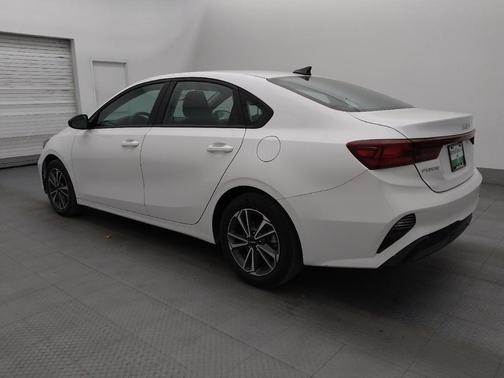 Snow White Pearl 2023 Kia Forte LXS