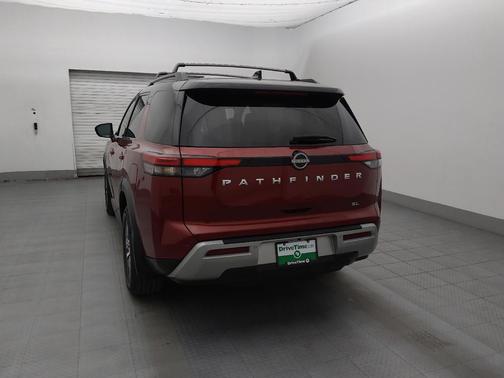 2023 Nissan Pathfinder SL FWD