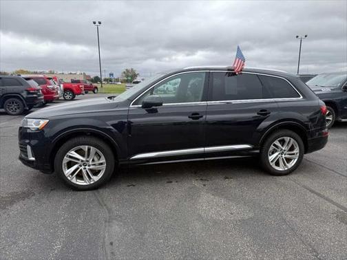 2021 Audi Q7 45 Premium Plus