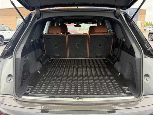 2021 Audi Q7 45 Premium Plus