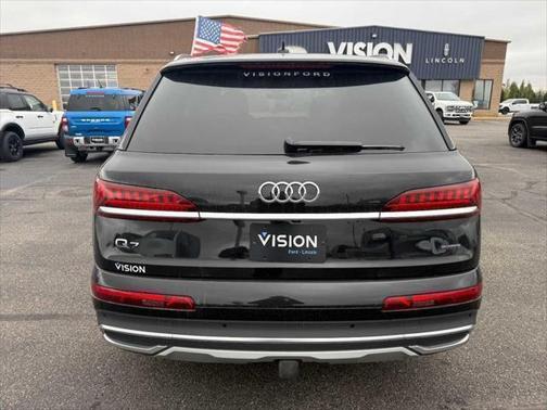 2021 Audi Q7 45 Premium Plus