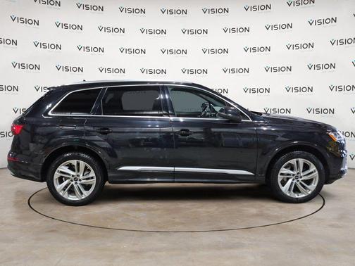 2021 Audi Q7 45 Premium Plus